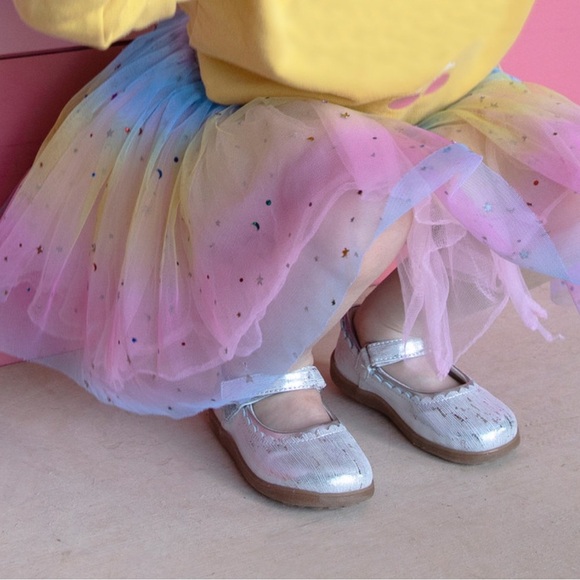 See Kai Run | Jane II in Silver, Size 2.5 - Picture 3 of 14